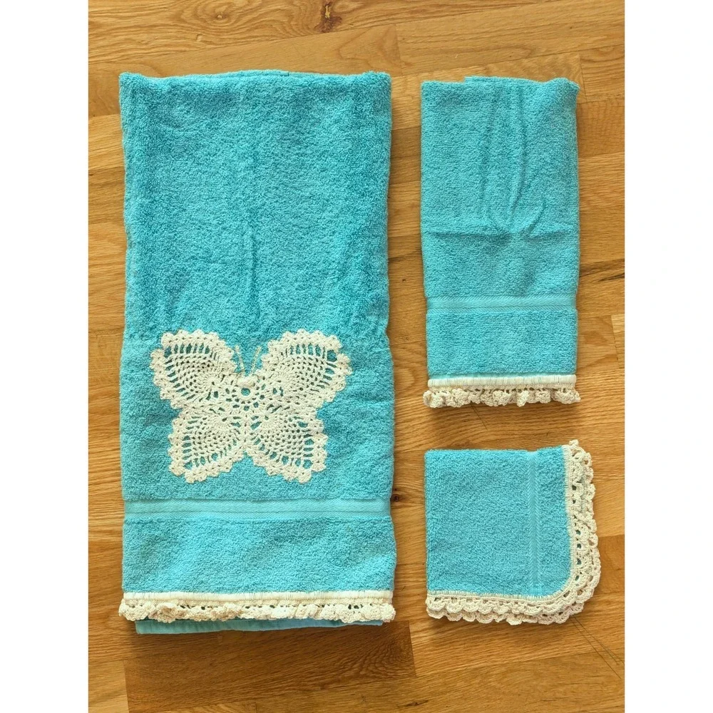 Vtg Bath Towel 3pc Set Crochet Trim Edge Butterfly Turquoise Green-Blue w/Ivory
